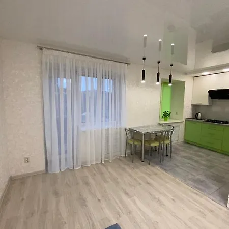 Suite Mira Avenue Center Двухкомнатная Квартира В Центре Возле Тц Цум Chernihiv Exterior photo
